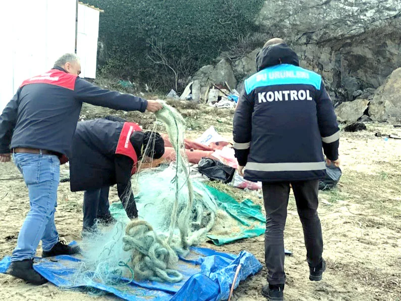 Kırklareli’nde denize kaçak serilen 2 bin 500 metre uzunluğunda ağ ele geçirildi