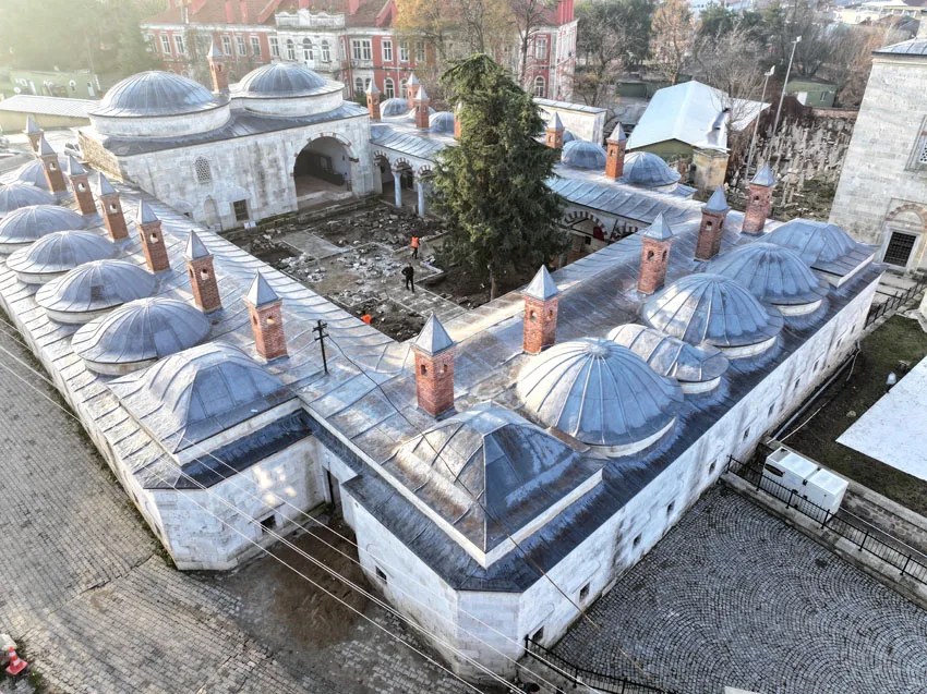 Restorasyonu süren Peykler Medresesi müze ve Genç Ofis olarak kullanılacak