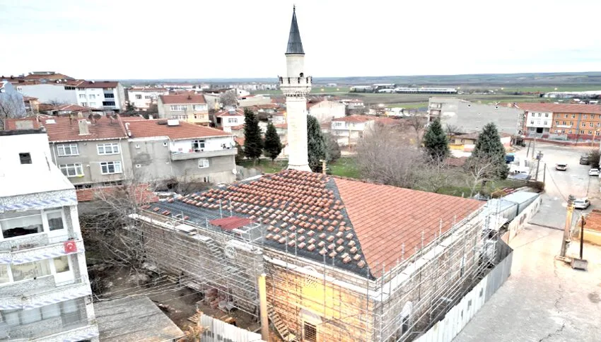 Tekirdağ’da selatin camilerden Çelebi Sultan Mehmet Camisi’ndeki restorasyon çalışmaları sürüyor