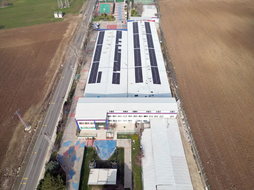 Tekirdağ’da bir okul elektriğini güneşten sağlıyor