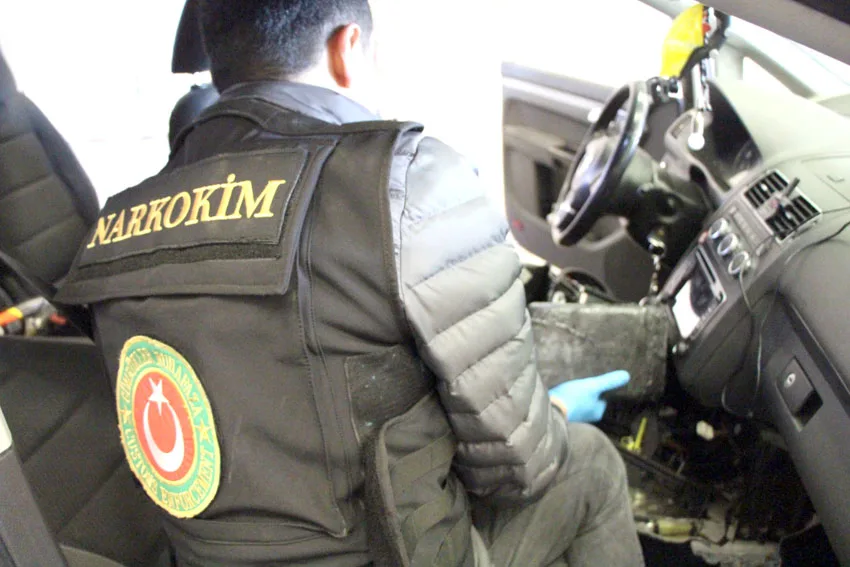 Kapıkule’de gizli bölmelere saklanmış 217 kilogram uyuşturucu bulundu