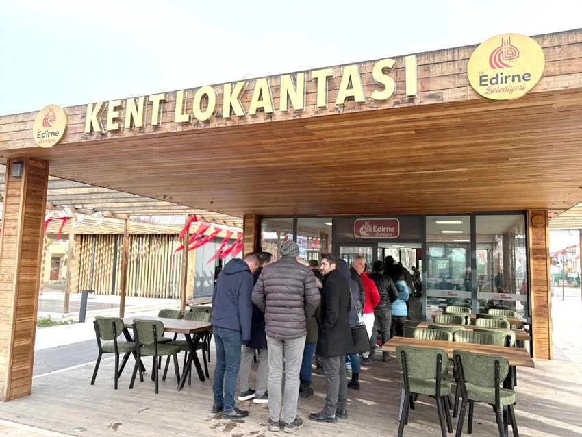 Üniversiteliler Kent Lokantası istiyor