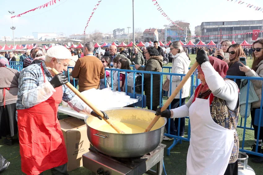 Tekirdağ’da vatandaşlara 1 ton mıhlama dağıtıldı