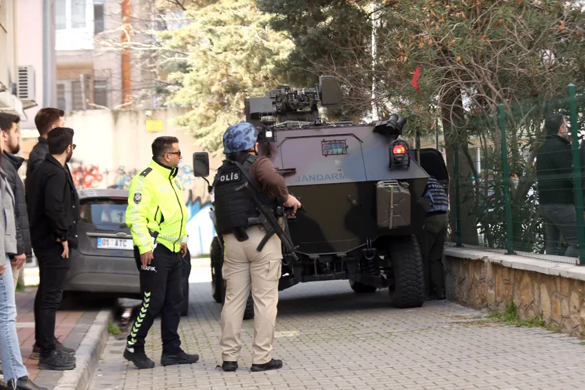 Çanakkale’deki tüfekli saldırgan, vurularak etkisiz hale getirildi