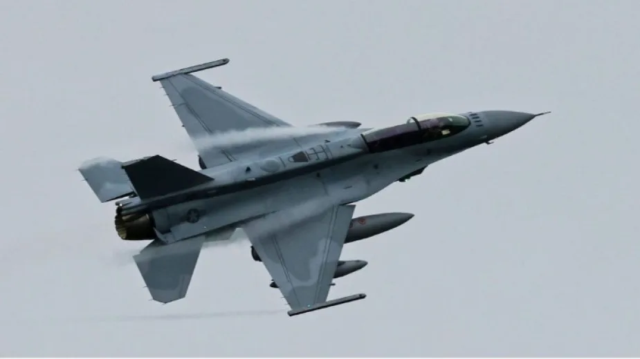 Bulgaristan’ın ikinci F-16 savaş uçağı da yolda