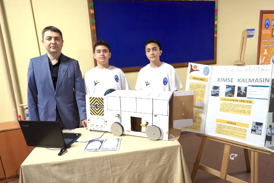 Serviste unutulan öğrenciler için akıllı sistem geliştirdiler
