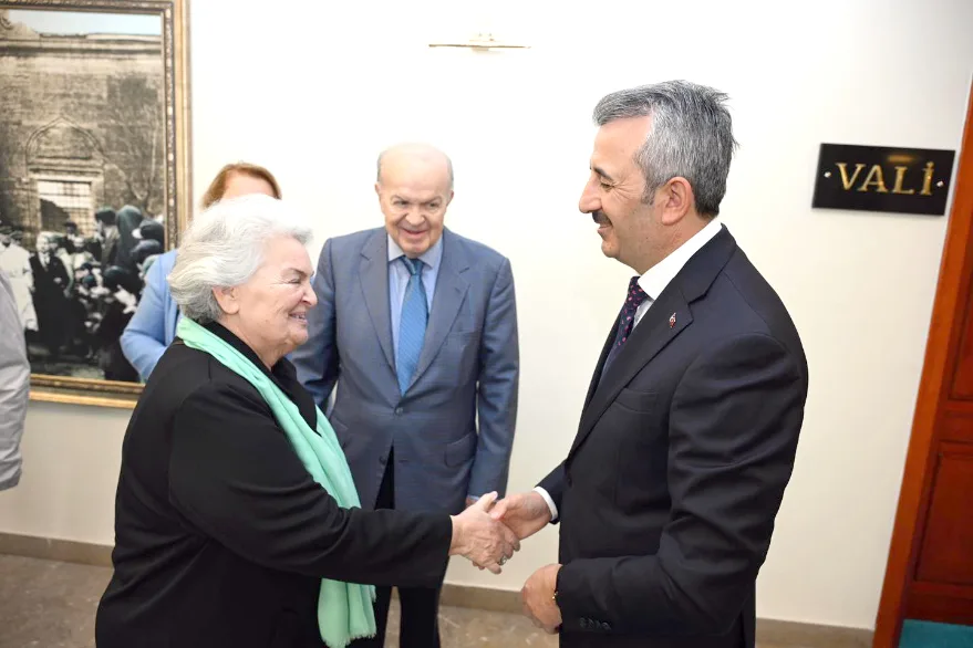 Mevlana’nın torunlarından Edirne Valisi Sezer’e ziyaret