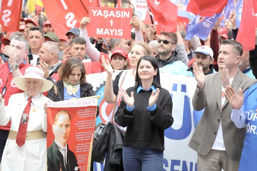 Başkan Gencan Akın, “Yaşasın emek, yaşasın dayanışma!”