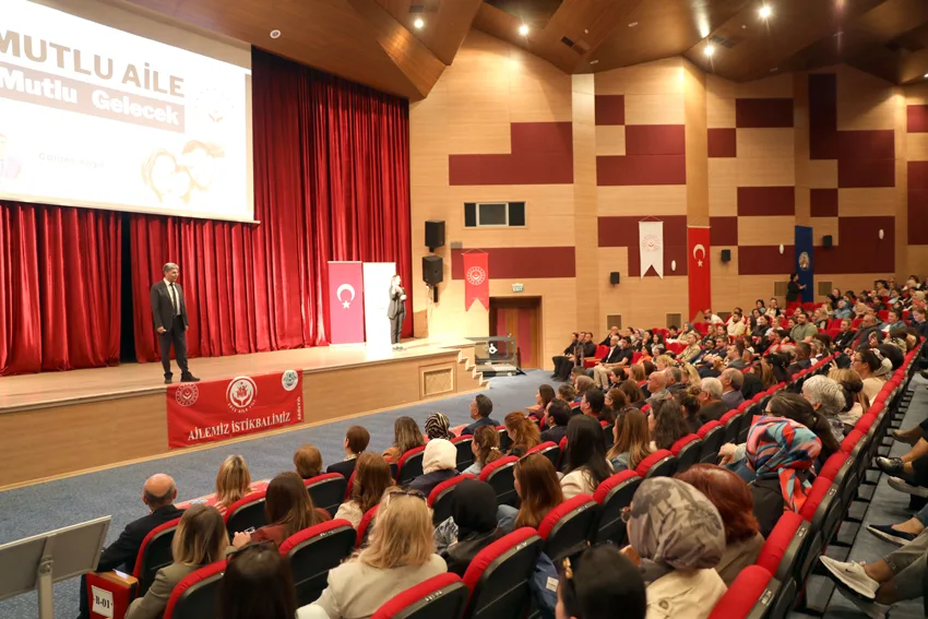 Edirne’de “mutlu aile ve başarılı çocuk yetiştirmenin sırları” anlatıldı