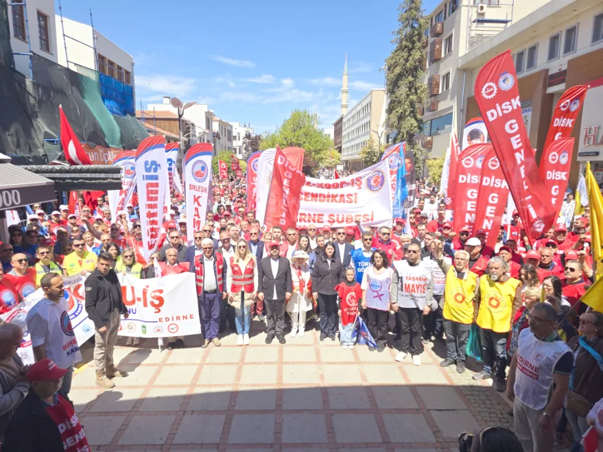 Meydanlarda 1 Mayıs coşkusu