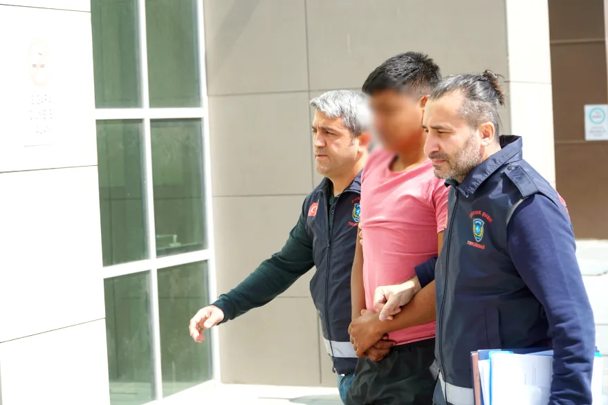Tekirdağ’da kan donduran saldırı: Genç kadın boğazından bıçaklandı
