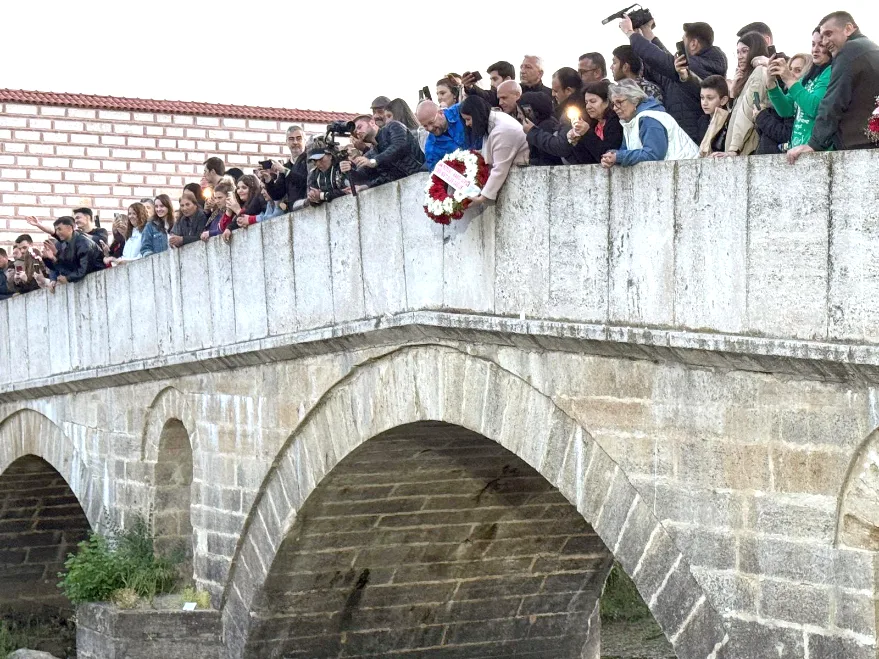 Kakava ve Hıdırellez Şenlikleri dileklerle Tunca Nehri’nde son buldu