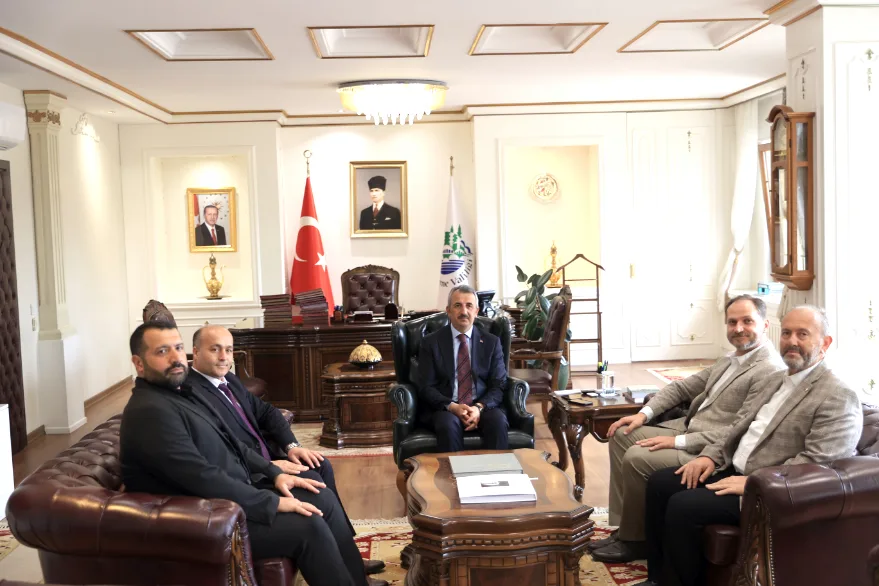 Yeşilay Genel Başkanı Dinç’ten Vali Sezer’e ziyaret