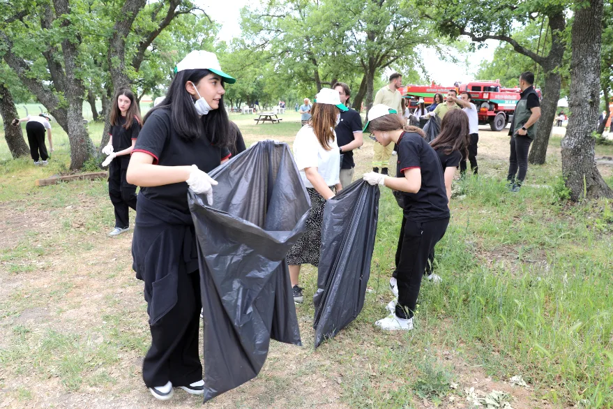 Trakya’da “Orman Benim” Kampanyası kapsamında çevre temizliği yapıldı