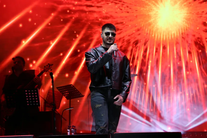 Tekirdağ’da şarkıcı Semicenk konser verdi