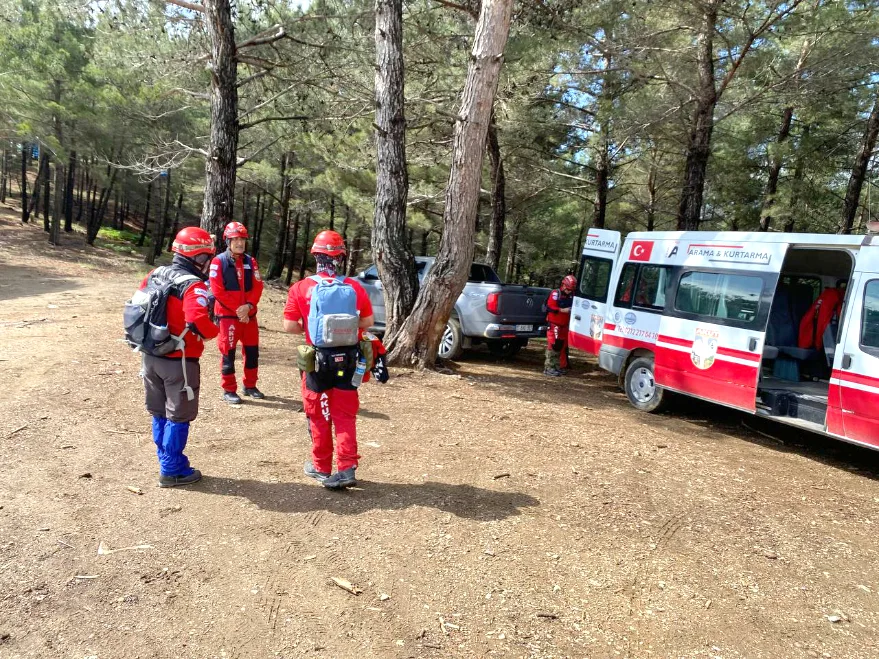 Çanakkale’de doğa yürüyüşünde kaybolan müdür yardımcısı aranıyor