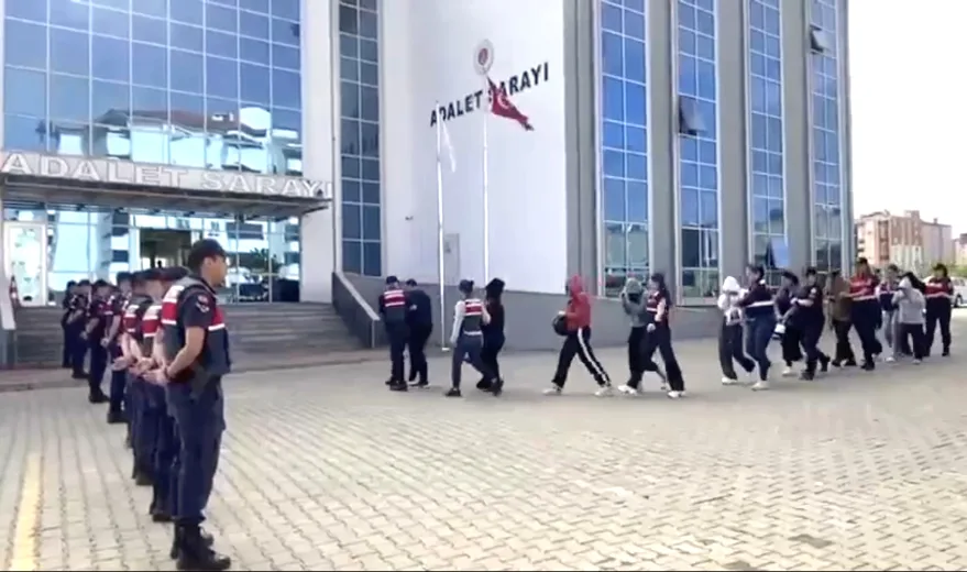 Masaj salonlarına düzenlenen operasyonda 6 kişi tutuklandı