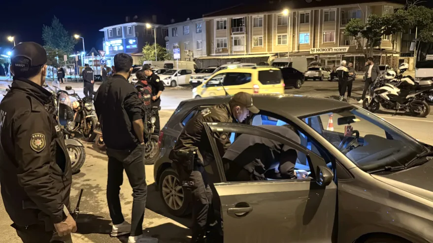 Edirne’de polis ekiplerinin asayiş ve trafik denetimi sürüyor
