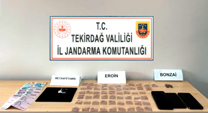 Tekirdağ’da uyuşturucu ele geçirilen otomobildeki 2 zanlı tutuklandı
