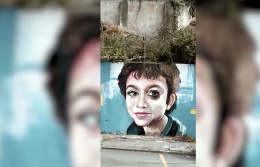 Azerbaycanlı ressam, Mattia Ahmet Minguzzi’nin portresini duvara resmetti