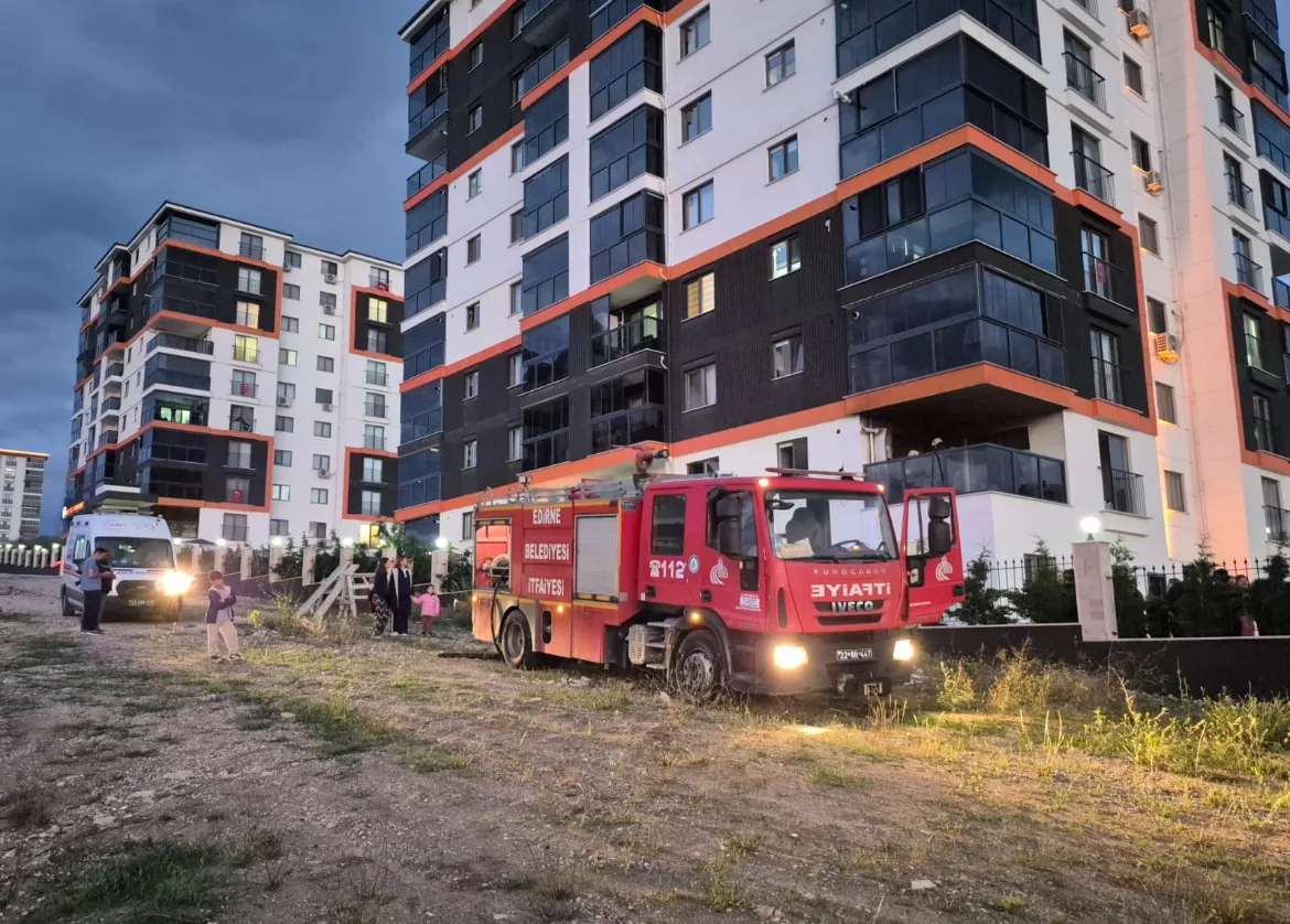 Edirne’de bir evin balkonunda çıkan yangın söndürüldü