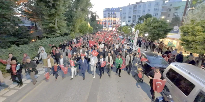 19 Mayıs fener alayı ile taçlanarak, konserle doruğa ulaştı