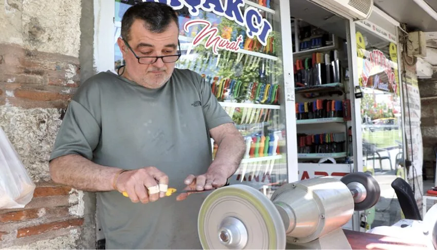 Tekirdağ’da bıçakçılar Kurban Bayramı mesaisine başladı