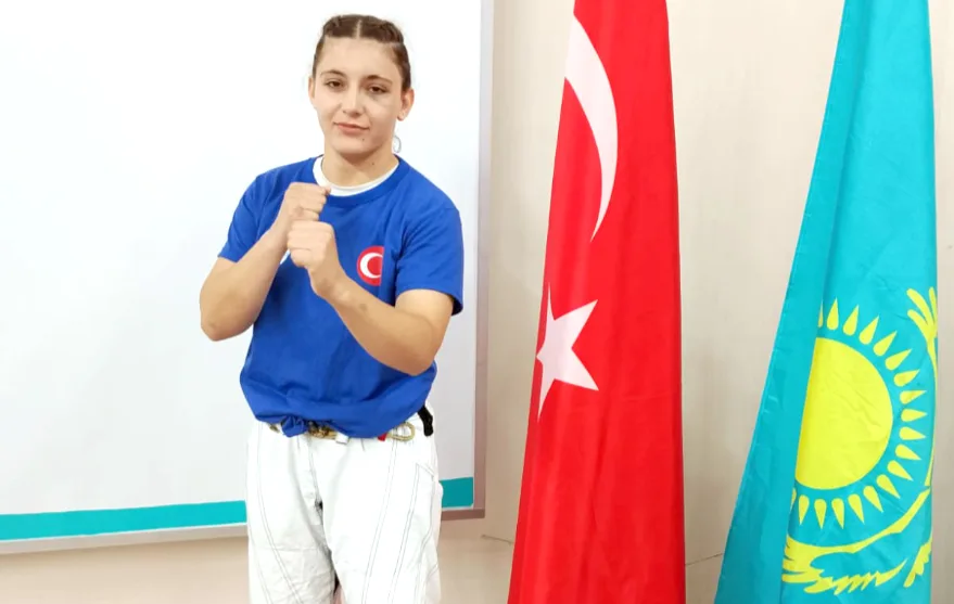 1000122783 - İzel Erim’den Dünya İkinciliği