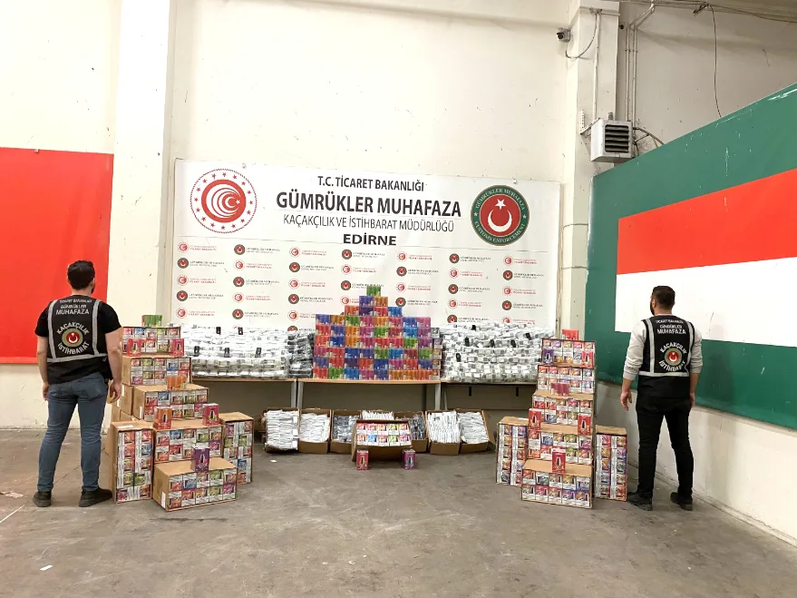 Edirne gümrük muhafaza ekipleri çok sayıda kaçak eşya ele geçirdi