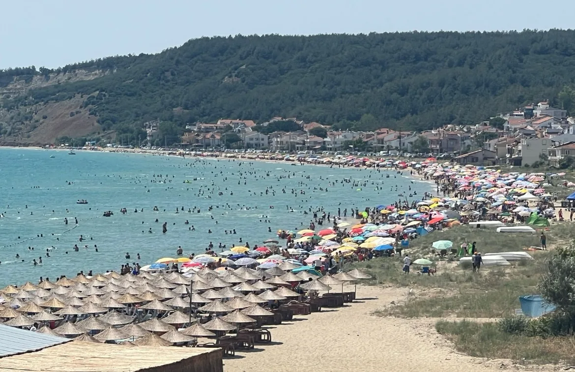 Saros Körfezi sahillerinde bayram yoğunluğu yaşanıyor