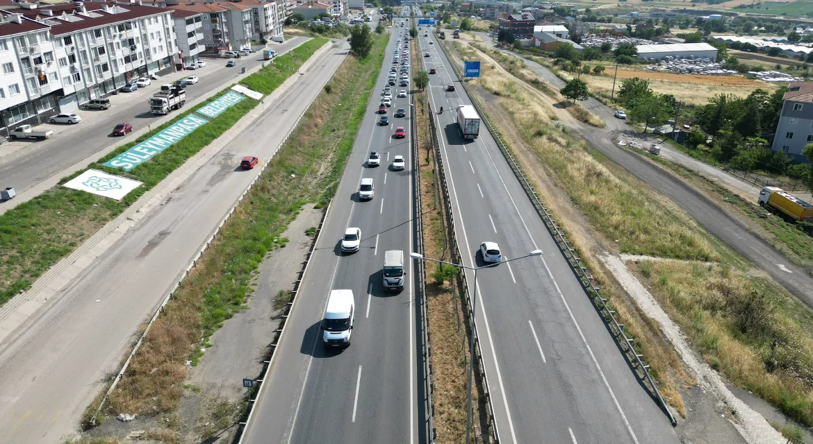 Tekirdağ-İstanbul yolunda bayram tatilinden dönüş yoğunluğu başladı