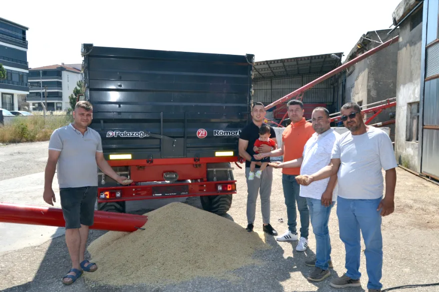 Edirne’de hasat sezonun ilk ürünü arpa borsada