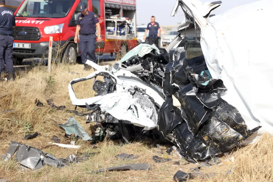 Kırklareli’ndeki feci kazada 1 kişi öldü, 1 kişi yaralandı