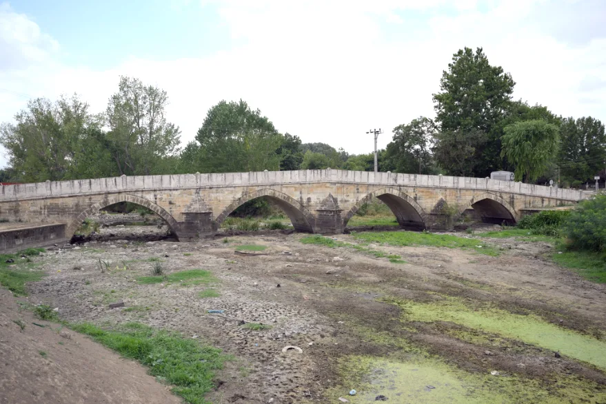 Tunca Nehri’nde su akışı durdu