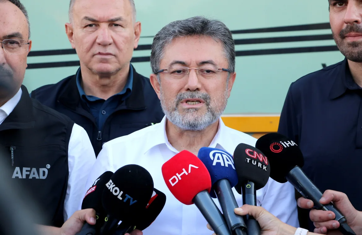 Tarım ve Orman Bakanı Yumaklı Tekirdağ’da yangın bölgesinde açıklama yaptı