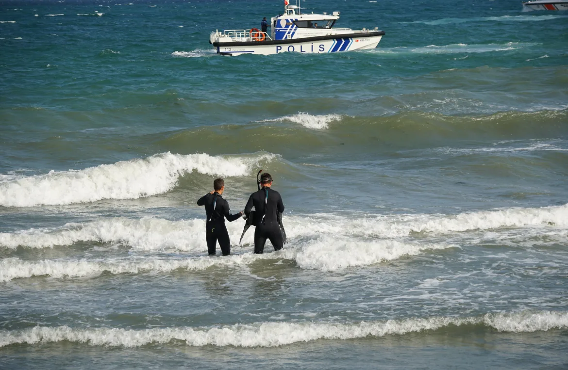 Tekirdağ’da boğulma tehlikesi geçiren genç kurtarıldı, arkadaşı aranıyor