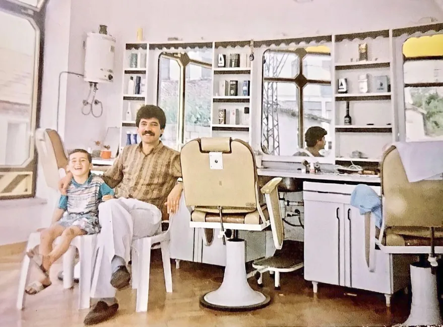 Kuafor Ahmet Karabiyik 1 - Babadan devraldığı kuaförlükte 30 yıllık yolculuk