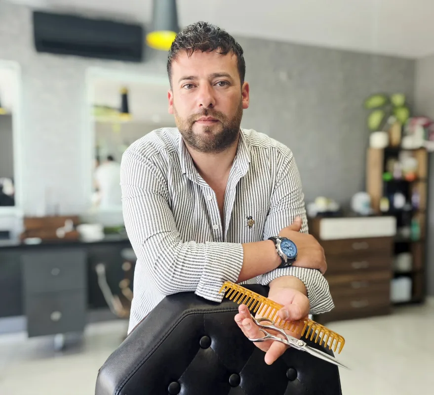 Kuafor Ahmet Karabiyik 3 - Babadan devraldığı kuaförlükte 30 yıllık yolculuk