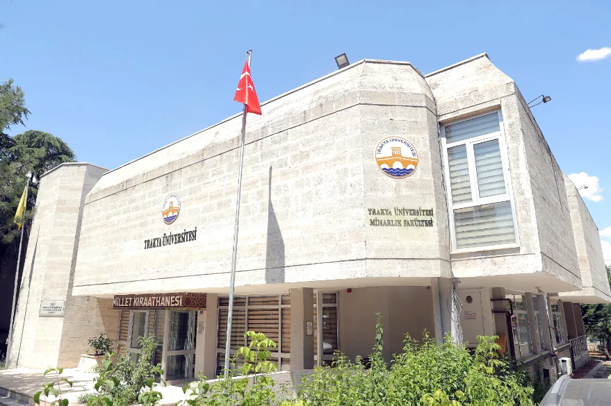Edirne Millet Kıraathanesi yeni haliyle tekrar hizmete açıldı