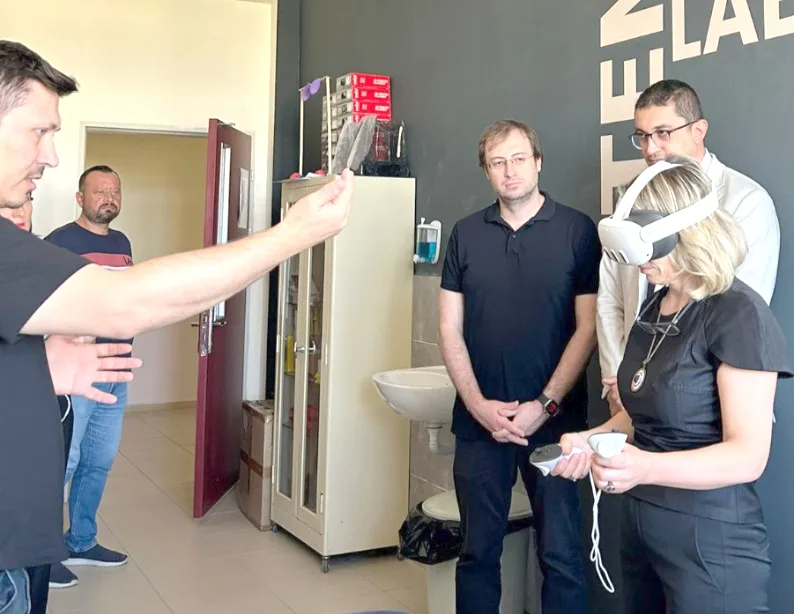 Dijital Dönüşüm Ekibi, STEM Innovation LAB’ı inceledi