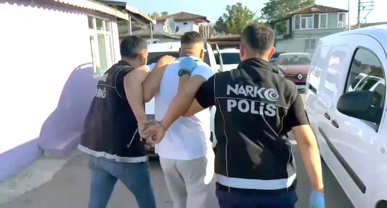 Tekirdağ’da evinde uyuşturucu ele geçirilen zanlı tutuklandı