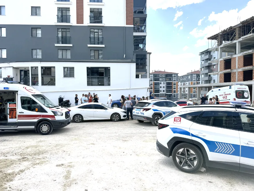 Edirne’de korkunç olay: Eşini ve oğlunu boğarak öldürdü