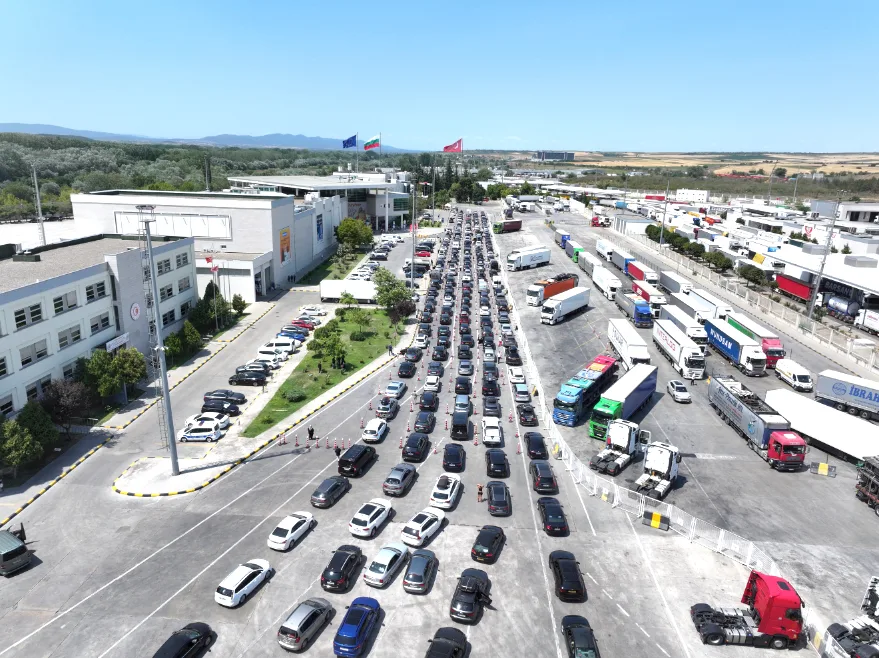 Gurbetçilerin yaşadıkları ülkelere dönüşleri devam ediyor
