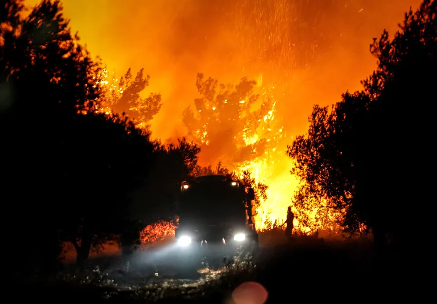 Çanakkale Bayramiç’te çıkan orman yangınına müdahale 2. gününde sürüyor