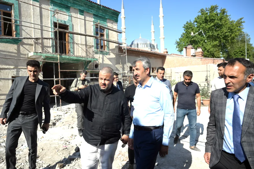 Edirne’deki tarihi han ve hamamda restorasyon sürüyor