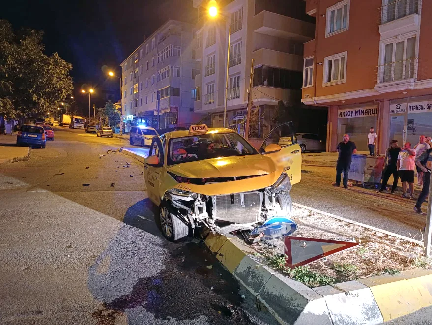 Tekirdağ’da taksi şoförünü darbedip aracını gasp ettiler