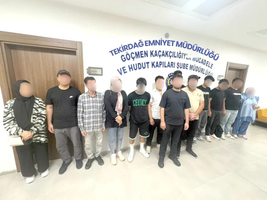 Tekirdağ’da bir kamyonette 19 düzensiz göçmen yakalandı