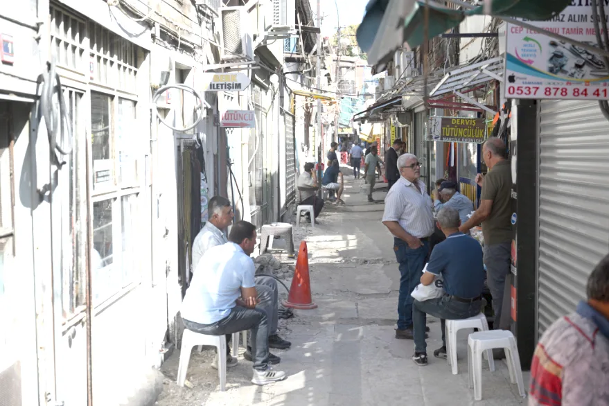 AA 20250829 38955924 38955923 EDIRNEDE AYAKKABICILAR VE TERZILER CARSISININ RESTORASYONUNA BASLANDI - Edirne’de Ayakkabıcılar ve Terziler Çarşısı’nın restorasyonuna başlandı