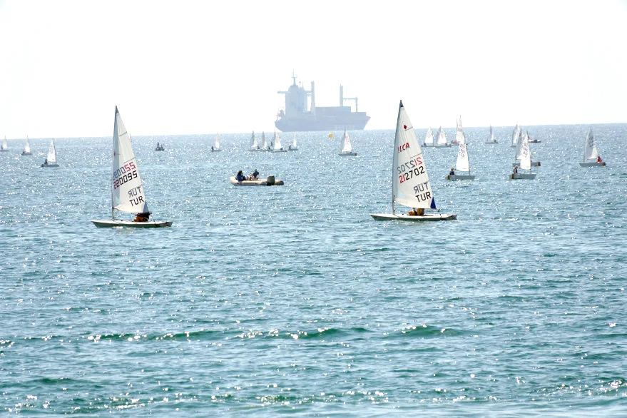 Tekirdağ’da Zafer Kupası yelken yarışları başladı