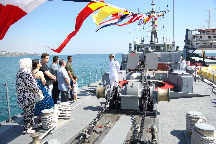 Tekirdağ’da “TCG Enez” gemisi ziyarete açıldı